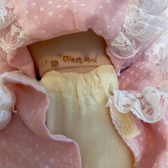 Vintage Sleeping Baby Doll Real Looking Porcelain Doll - Picture 9 of 12